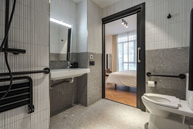 Hotel Style Suites By Olala Homes