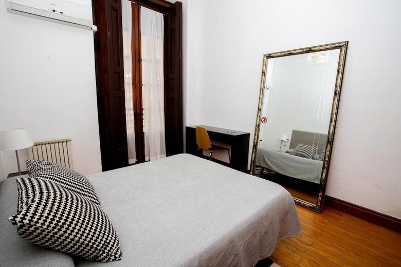 Aparthotel Lofts Puerta Del Sol