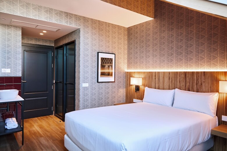 Hotel Latroupe Prado