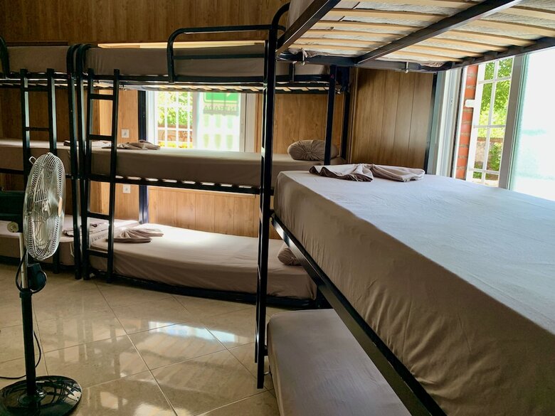 Hostal La Perla De Lujo - Hostel