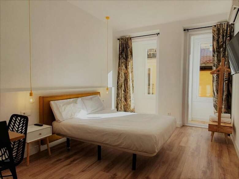 Hostal Manuela By Gaiarooms