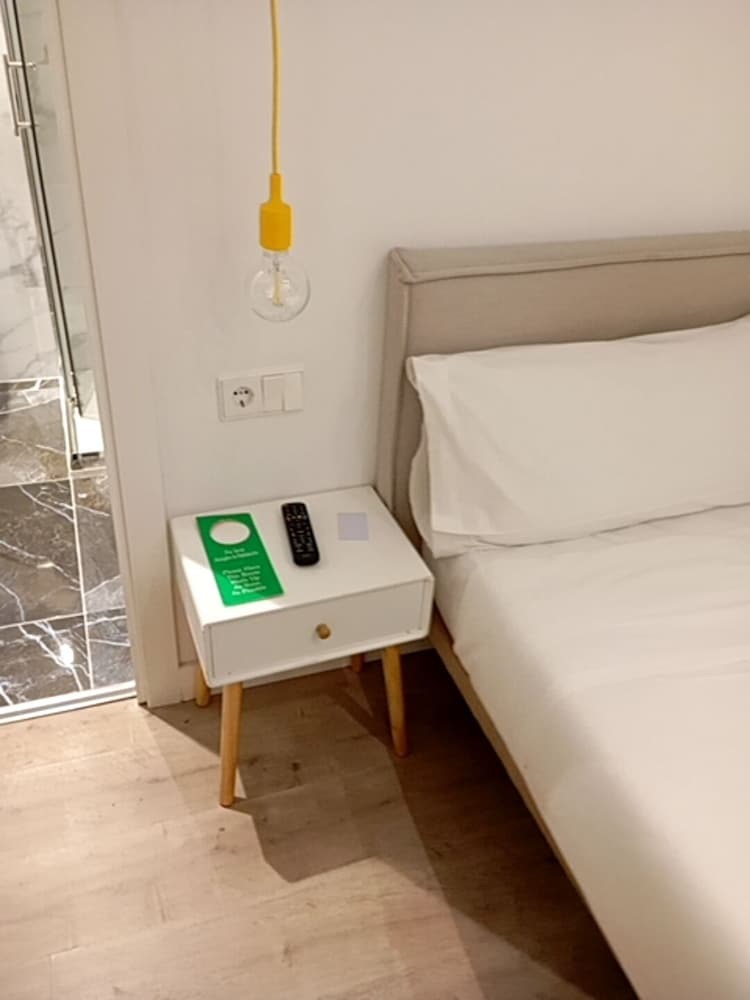 Hostal Manuela By Gaiarooms