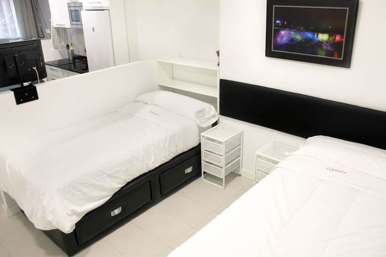 Hostal Apartamentos Funway Hostel