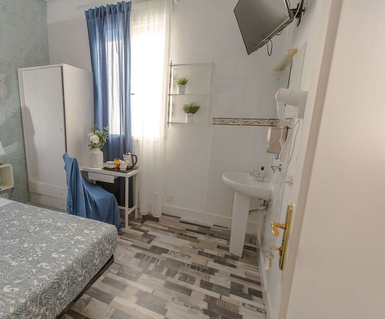 Pension Hostal Adeco