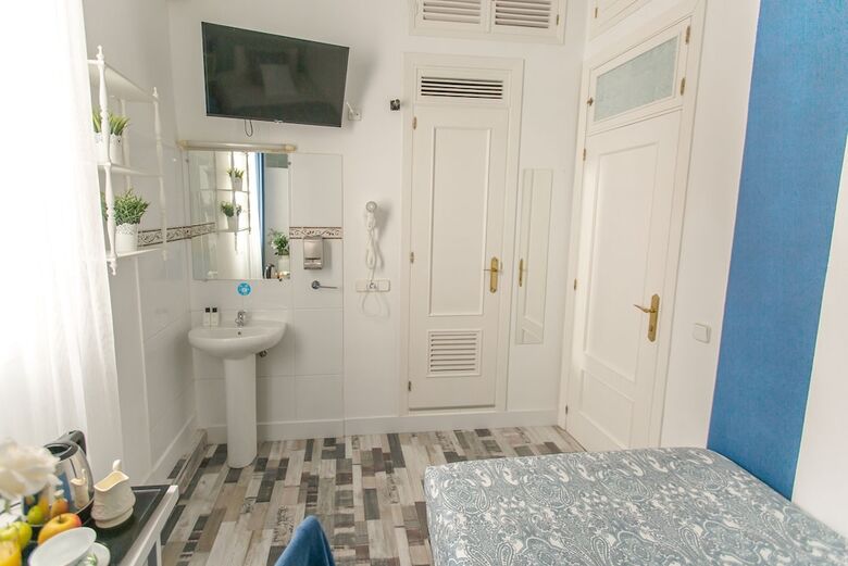 Pension Hostal Adeco