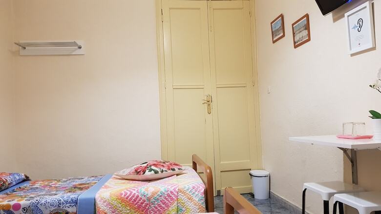 Hostal Loyola - Hostel