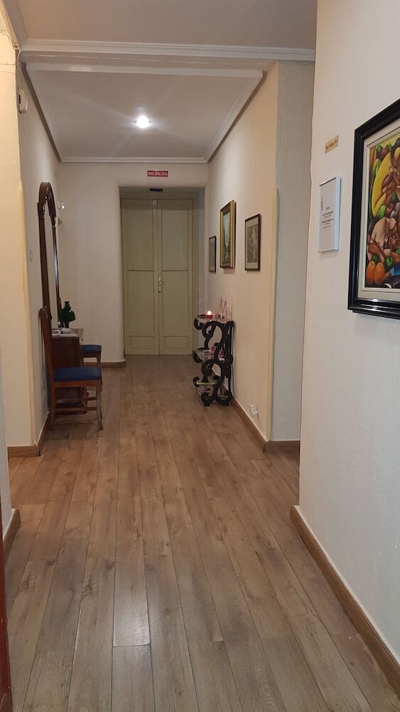 Hostal Loyola - Hostel