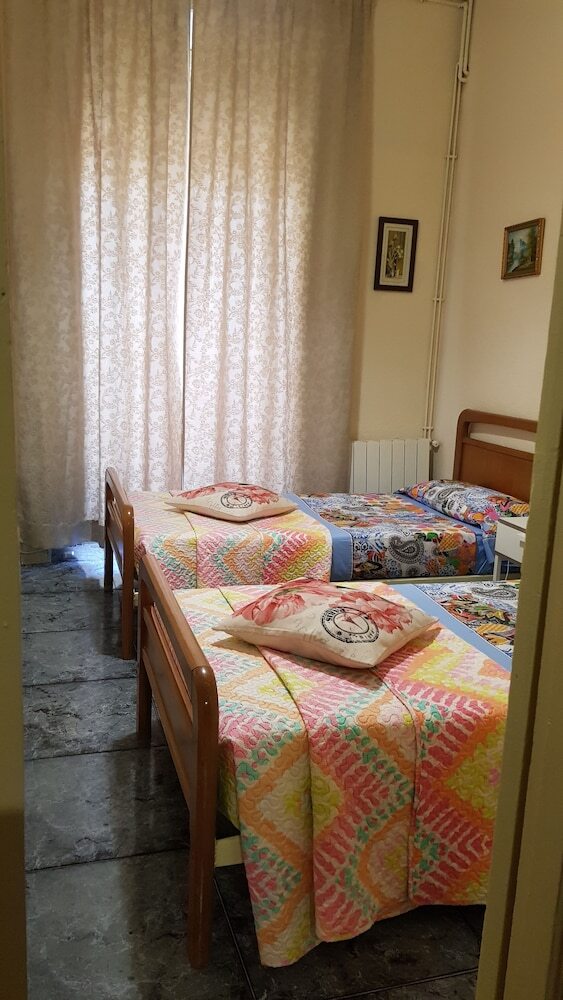 Hostal Loyola - Hostel
