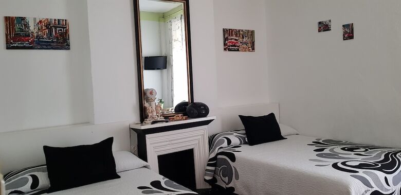 Hostal Loyola - Hostel