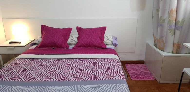 Hostal Loyola - Hostel