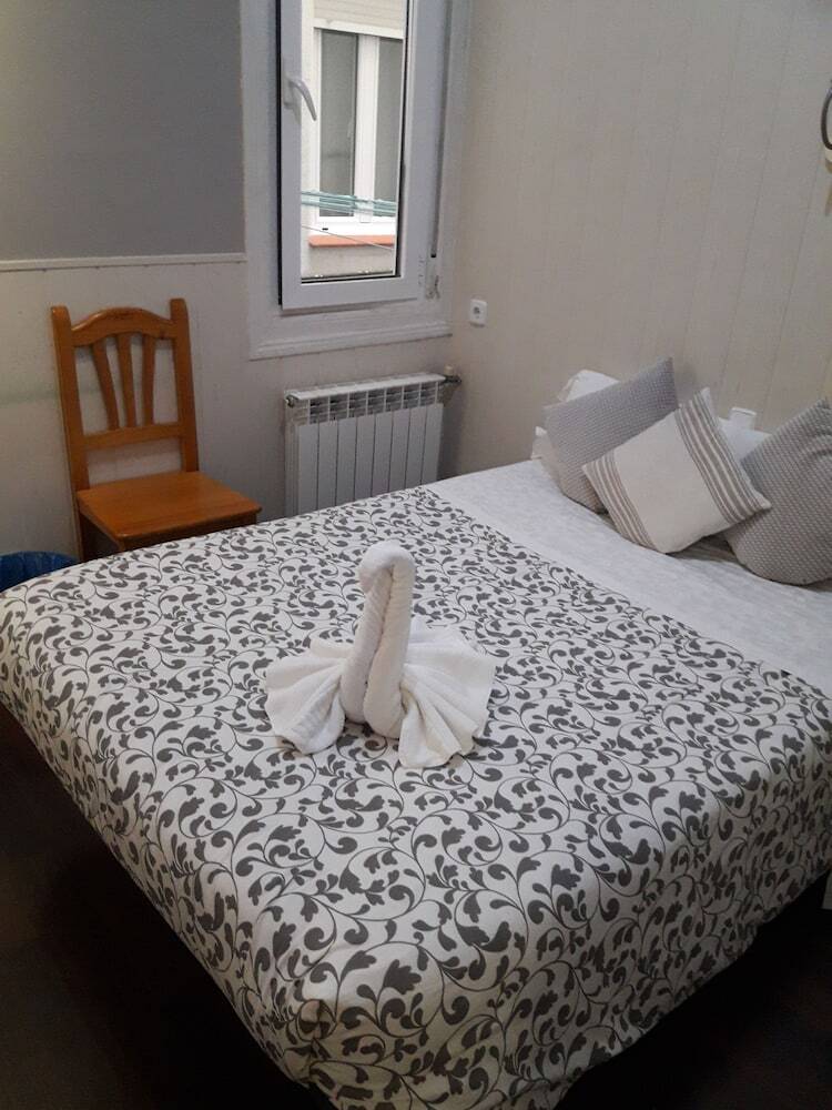 Pension Hostal New Go Inn