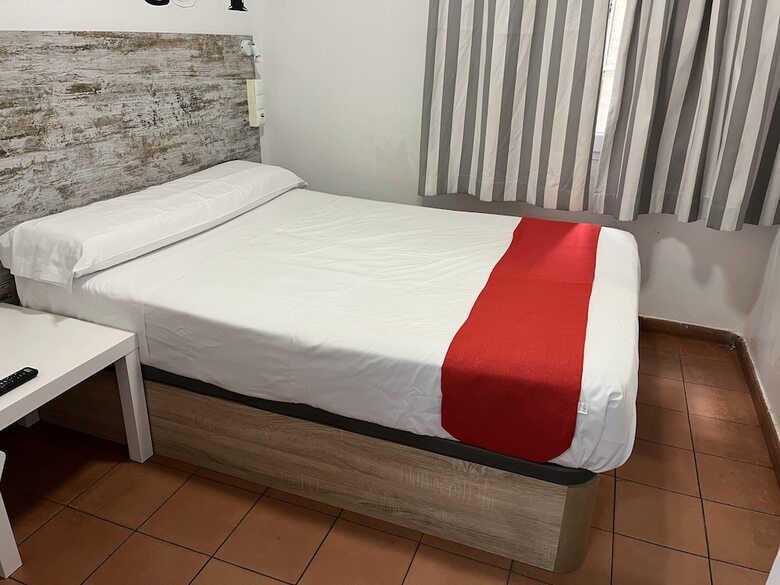 Hostal Casa de Huespedes Almansa