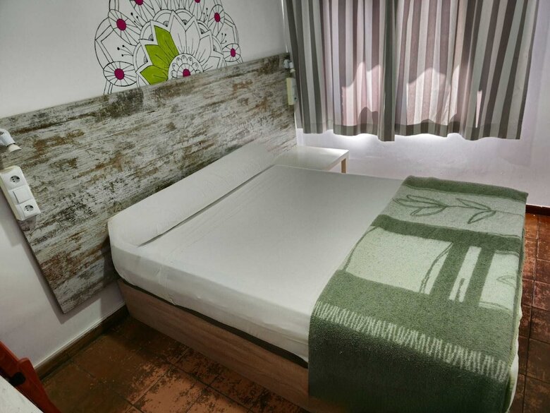 Hostal Casa de Huespedes Almansa