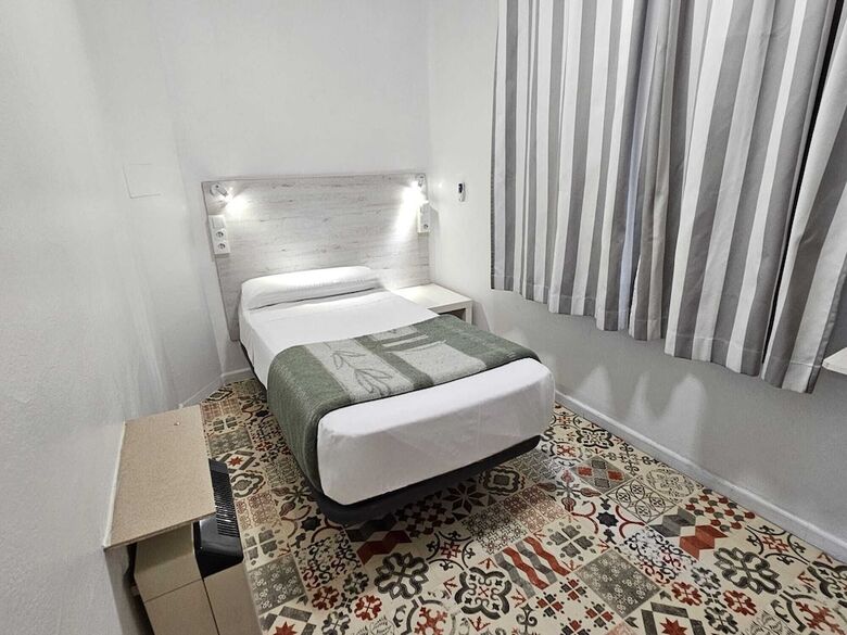 Hostal Casa de Huespedes Almansa