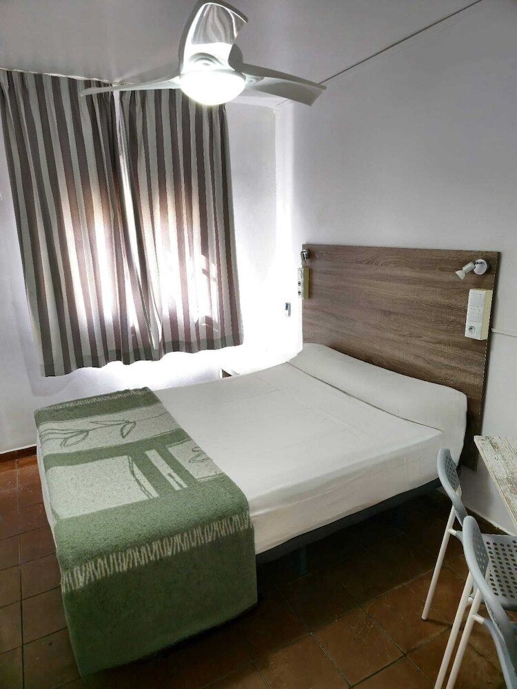 Hostal Casa de Huespedes Almansa