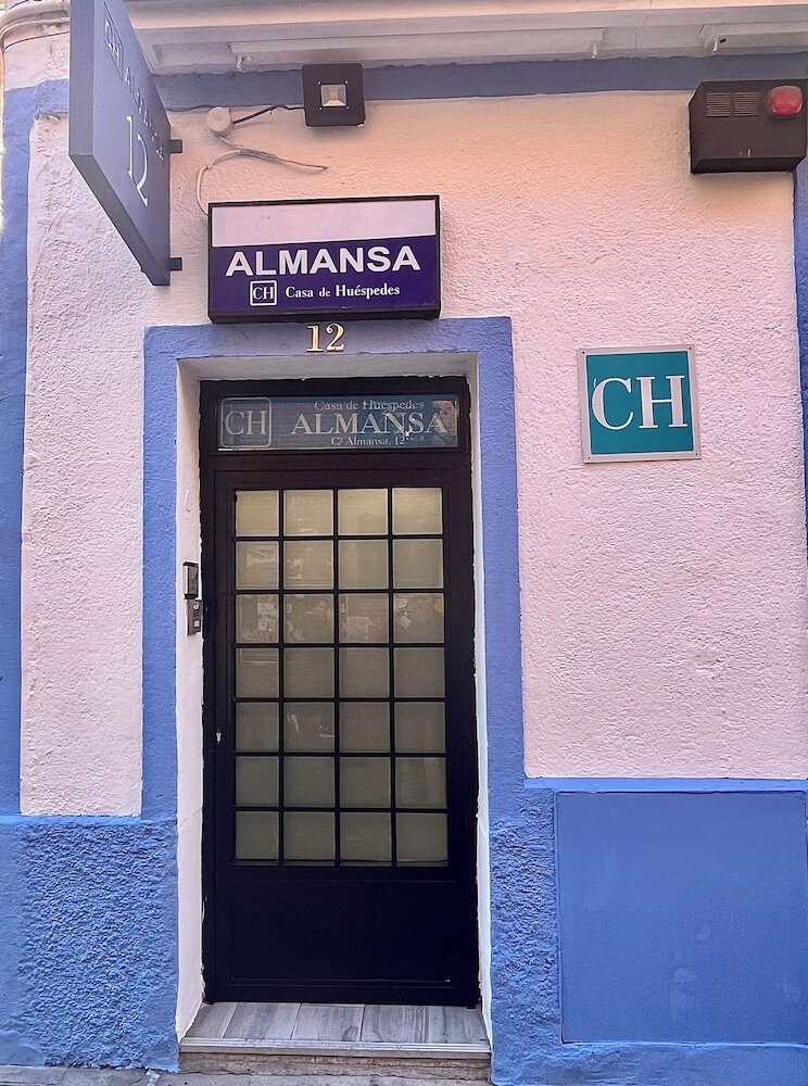 Hostal Casa de Huespedes Almansa
