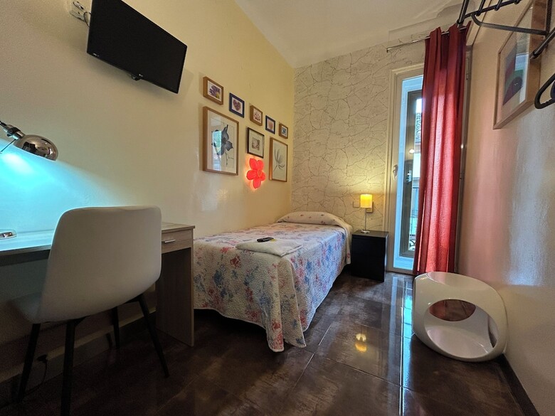 Hostal Dolcevita