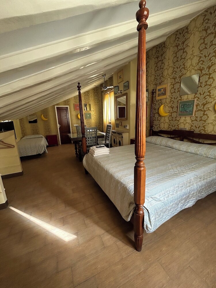 Hostal Dolcevita