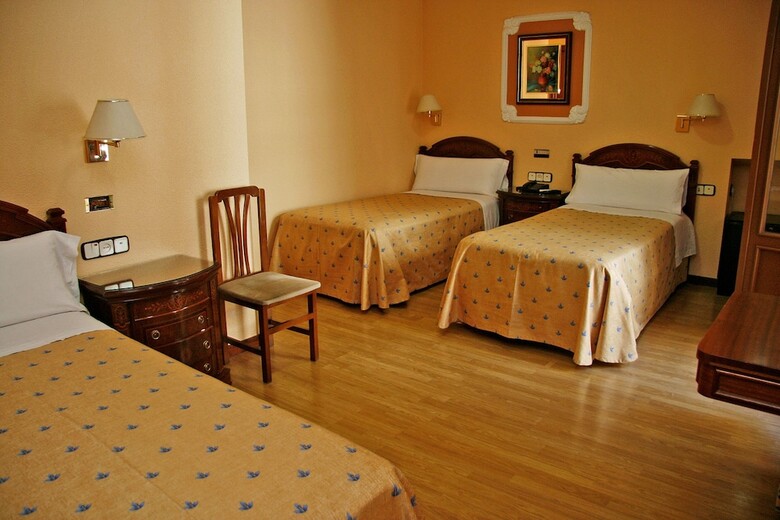 Hostal Victoria III