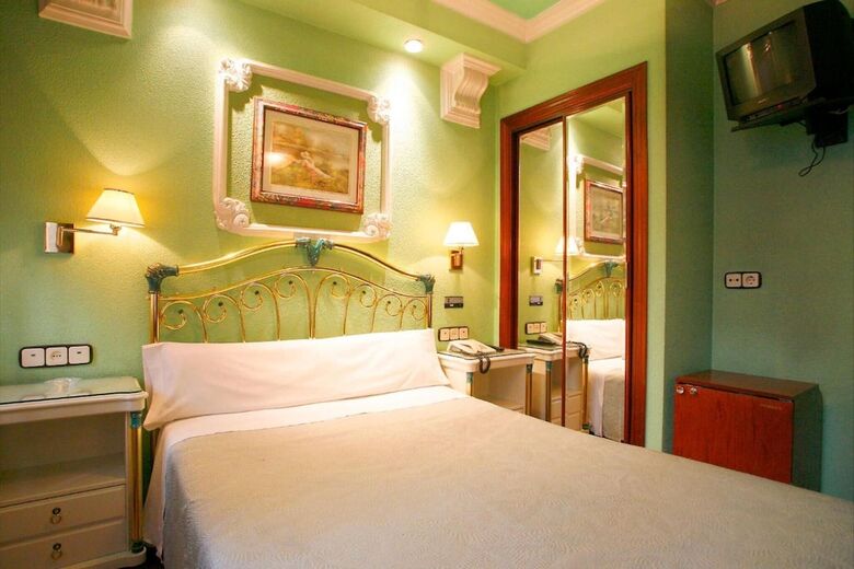Hostal Victoria III