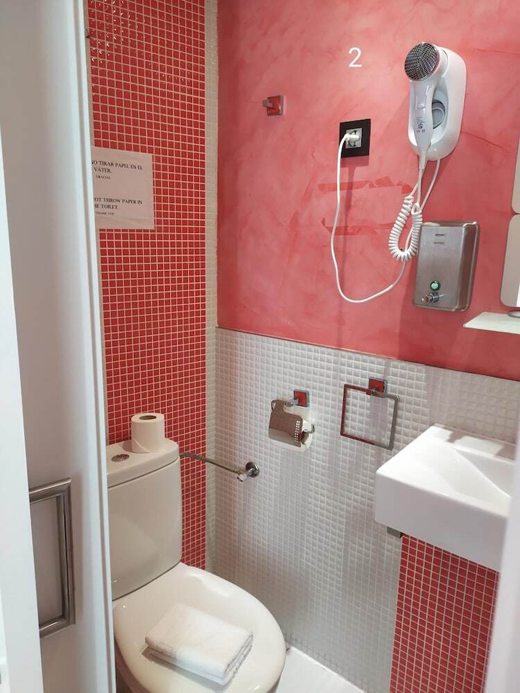 Hostal Madrid Inn