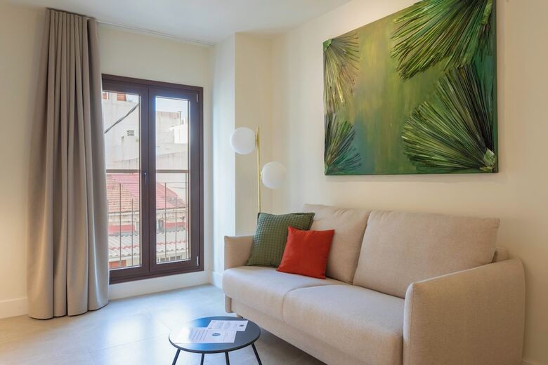 Aparthotel Reina Victoria Mercado