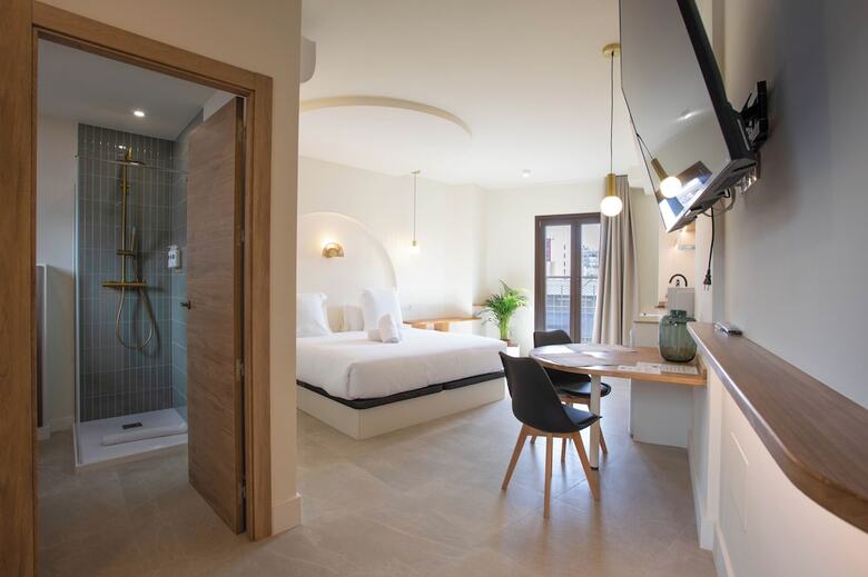 Aparthotel Reina Victoria Mercado