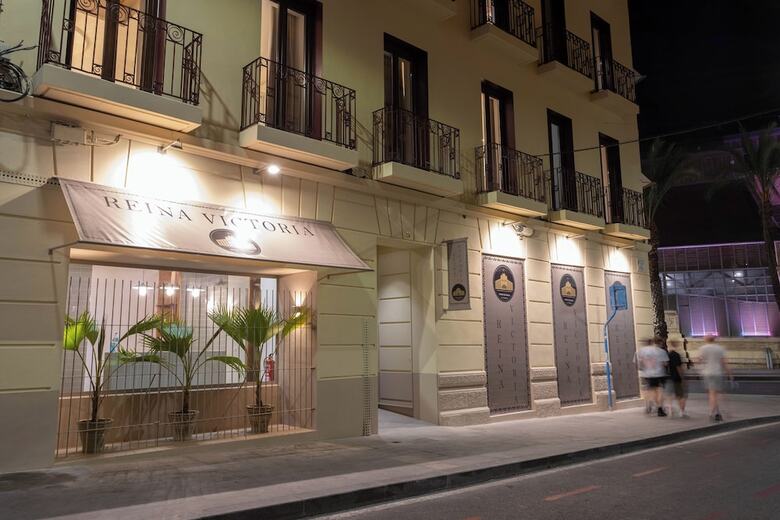 Aparthotel Reina Victoria Mercado
