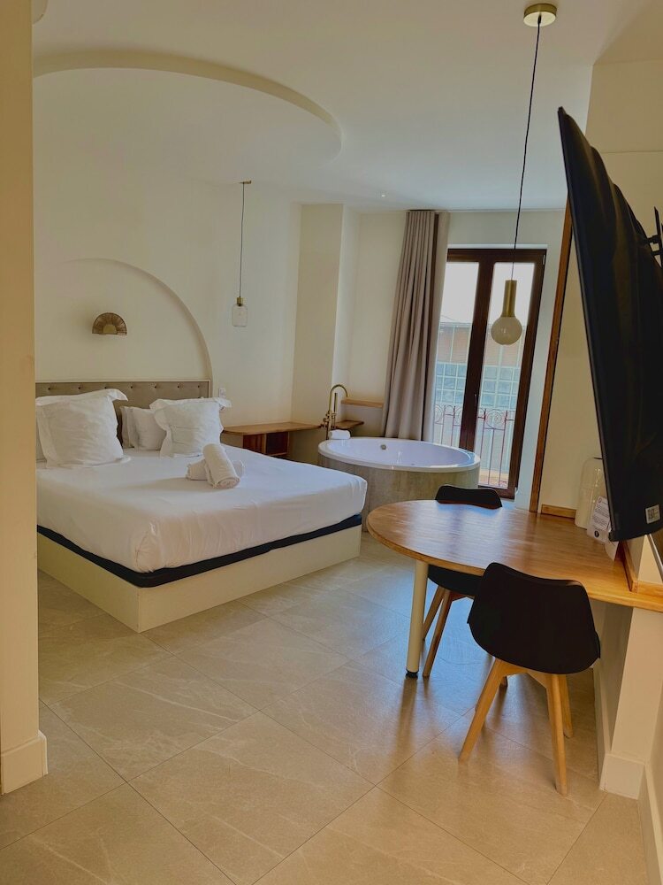 Aparthotel Reina Victoria Mercado