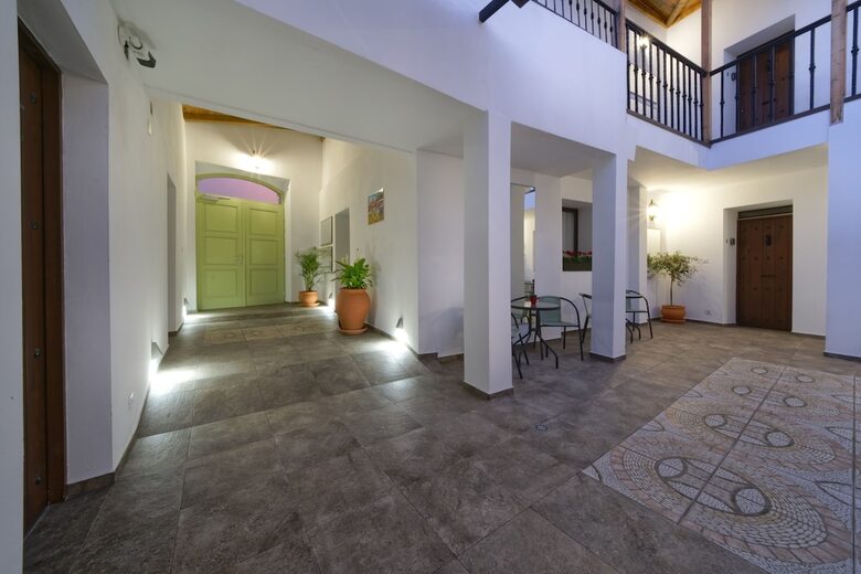 Casa Verde Comfortable Air-conditioned
