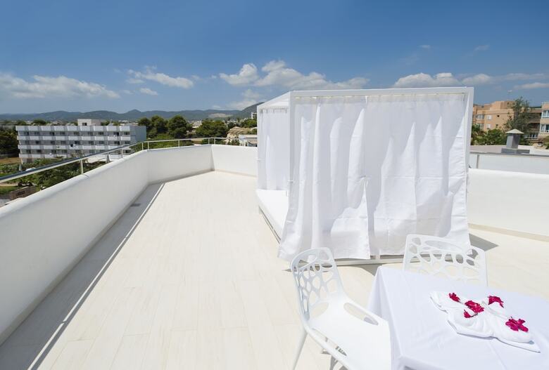 Aparthotel My Way Luxury Ibiza Studios