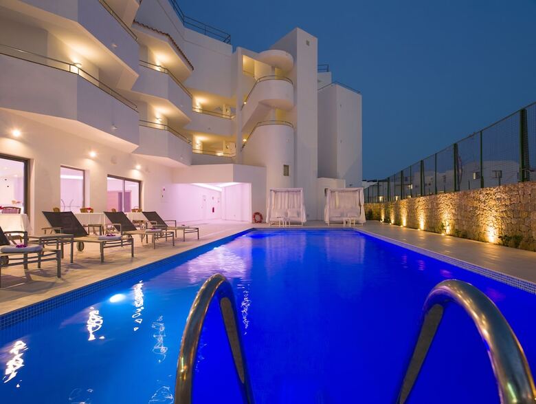 Aparthotel My Way Luxury Ibiza Studios
