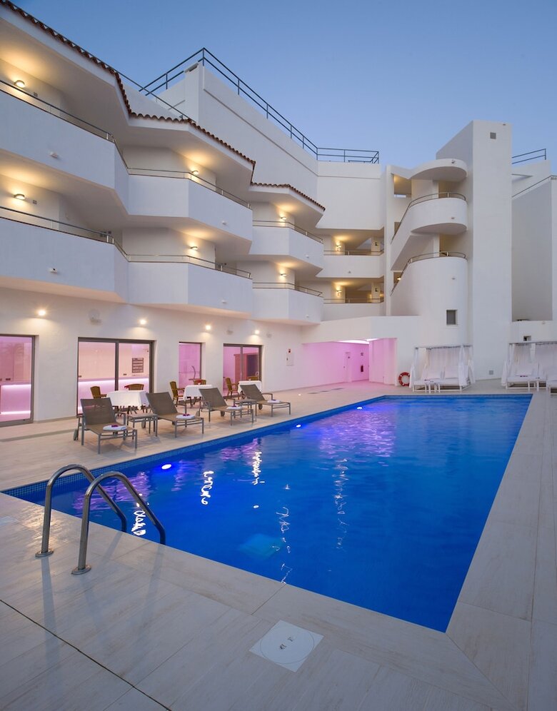 Aparthotel My Way Luxury Ibiza Studios