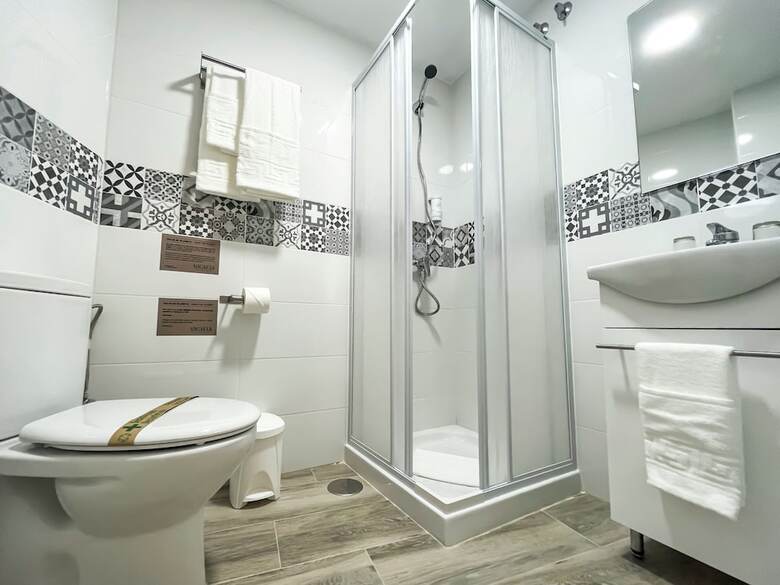 Hotel Micaela Charming Hostal
