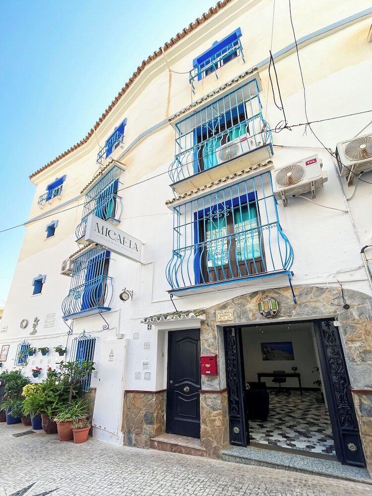 Hotel Micaela Charming Hostal