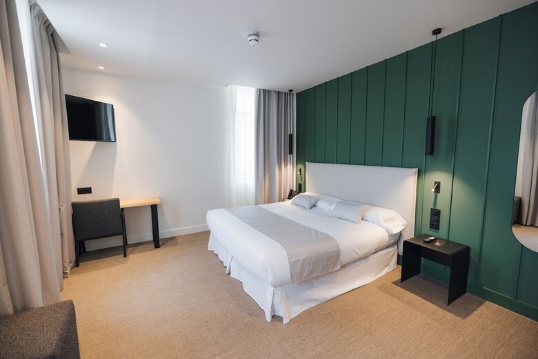 Hotel Mondrag�n