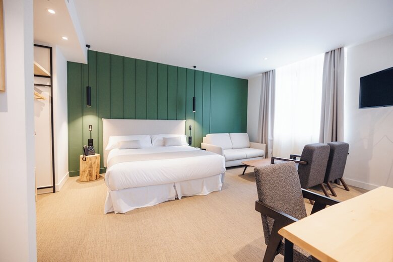 Hotel Mondrag�n