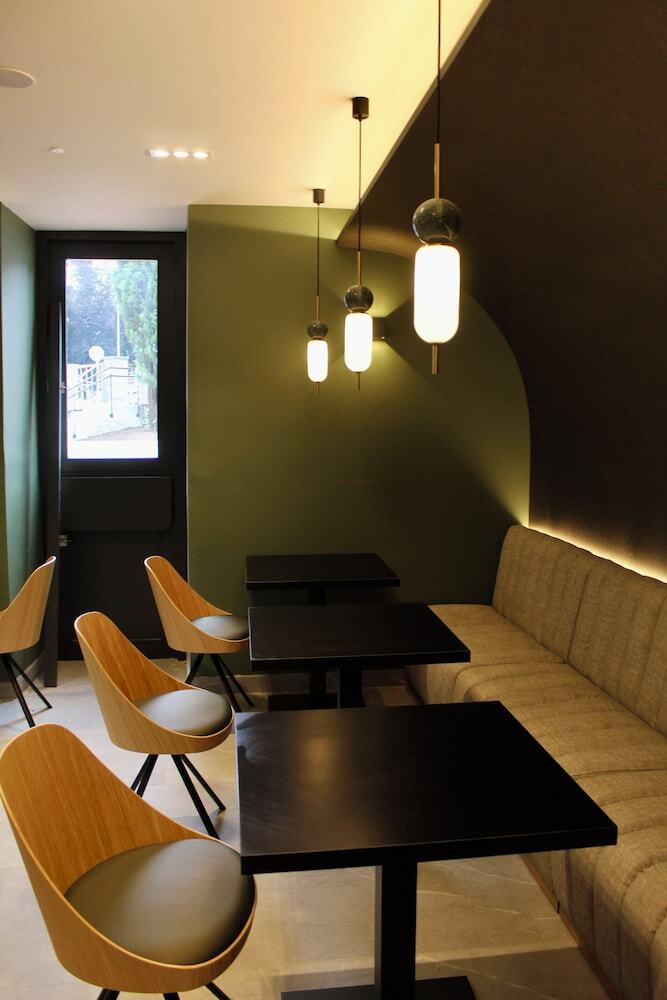 Hotel Mondrag�n