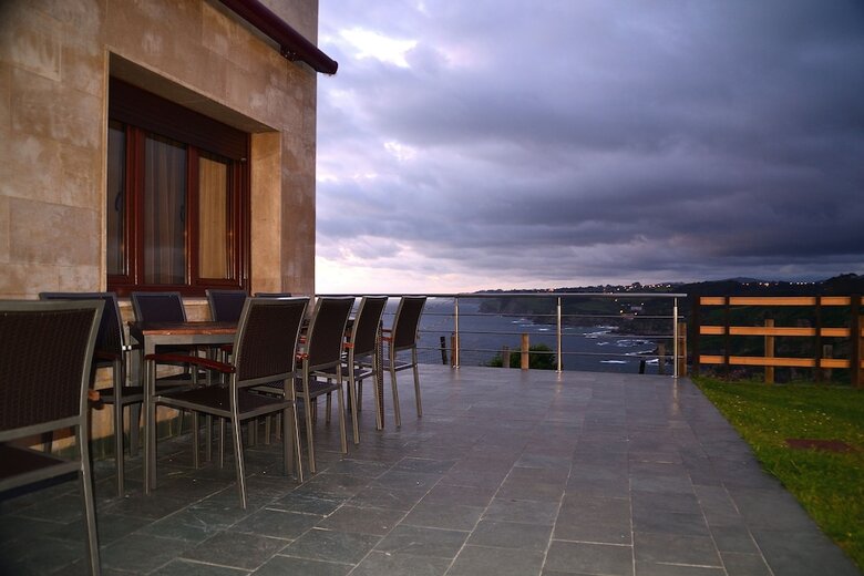 Hotel La Colina