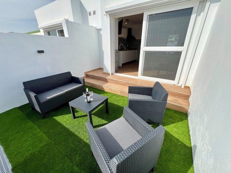 Sea View Bungalow With Communal Pool