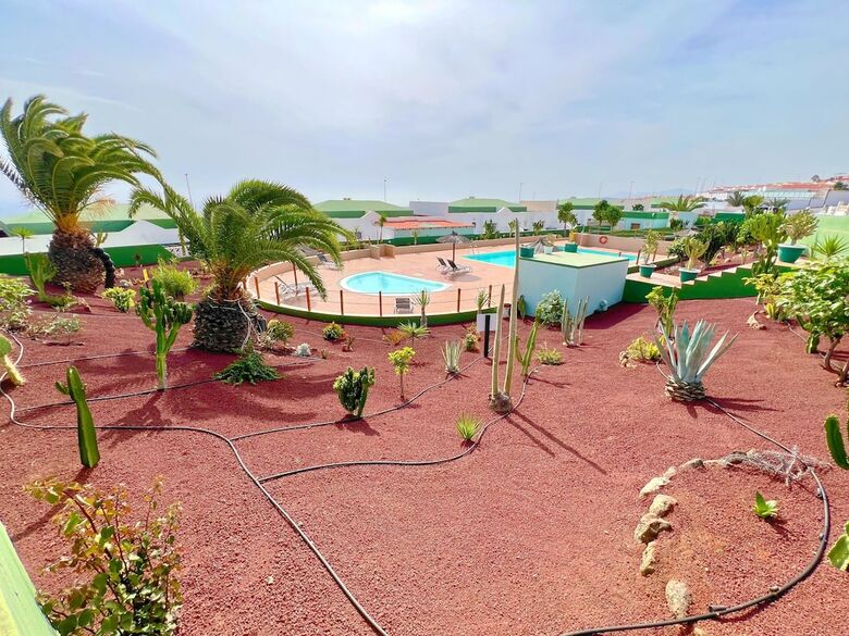 Sea View Bungalow With Communal Pool