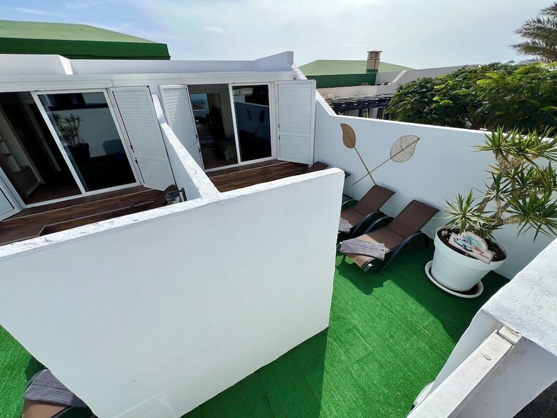 Sea View Bungalow With Communal Pool
