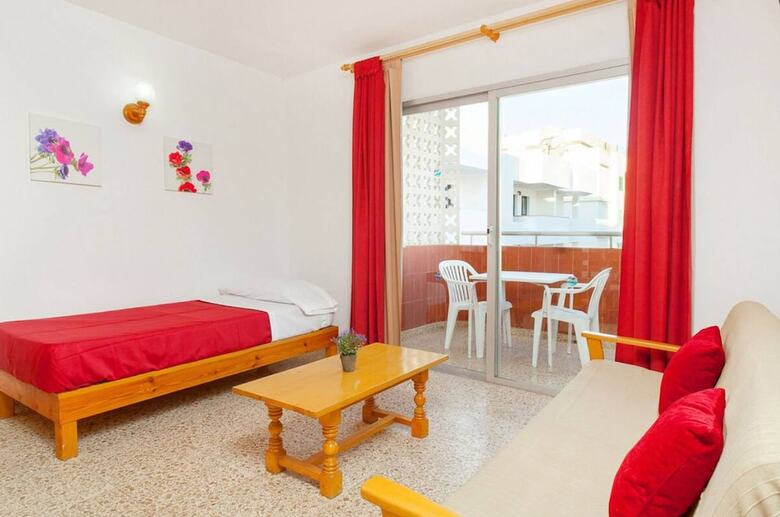 Aparthotel Apartamentos Puet