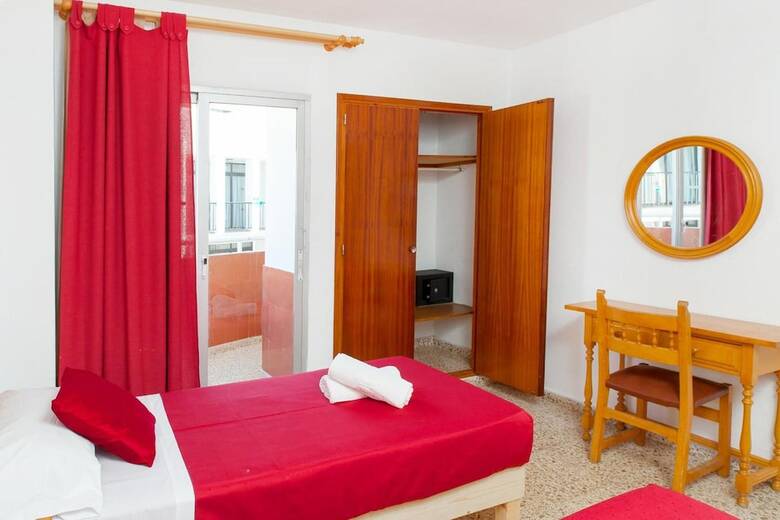 Aparthotel Apartamentos Puet