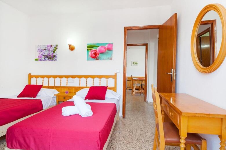 Aparthotel Apartamentos Puet