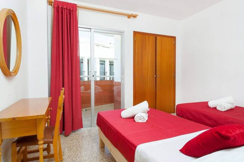 Aparthotel Apartamentos Puet