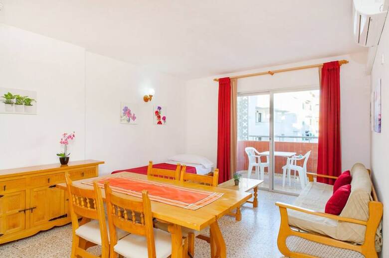Aparthotel Apartamentos Puet