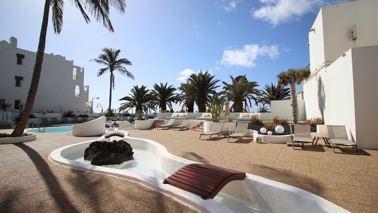 Hotel Neptuno Suites - Only Adults