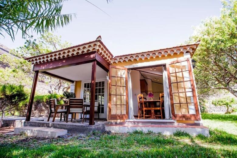 Hotel Bah�a De �valos