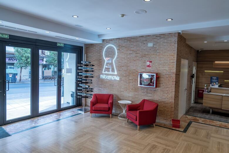 Hotel Micampus Legan�s